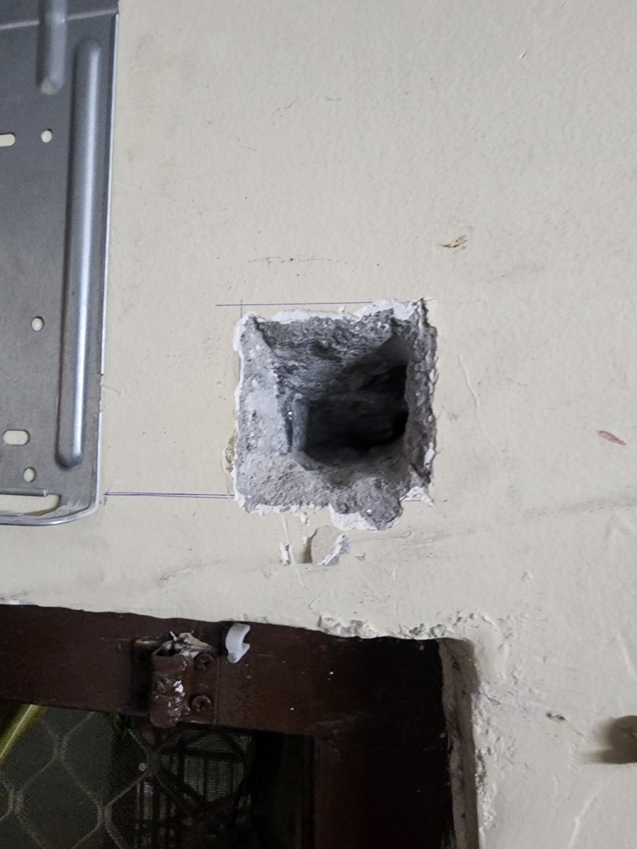 chetans278's tweet photo. @BlueStarCare Tickets no 126040933077108, my concern is clearly mentioned its a concrete wall, then why after 50% drill i was informed to pay additional for core cutting, y not at the start of the installation, i cud hv gone with flipkart installation instead. I trusted bluestar as a brand  bt https://t.co/0cXLCqe5Rv