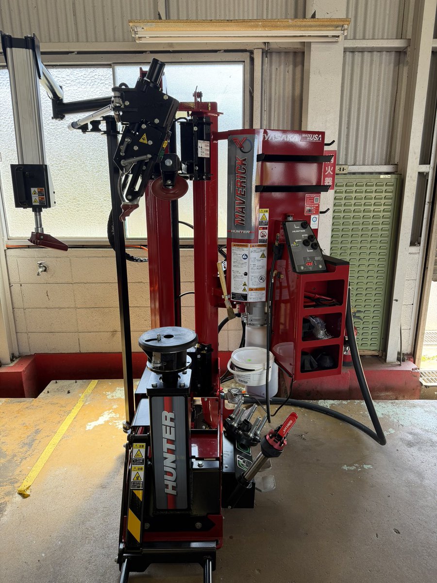 BFLcorp's tweet image. ロードフォースエリートとマーヴェリックの設置が完了致しました！

ホームページに機材の詳細は載っていますので是非チェックして下さい♪

bfl.jp

#BFL #BMW #MINI #90スープラ
#タイヤ交換