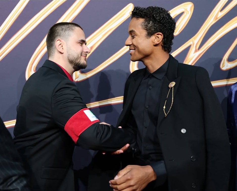 𝓥𝓮𝓻𝓸𝓷𝓲𝓬𝓪💫 | MJ fan tweet media