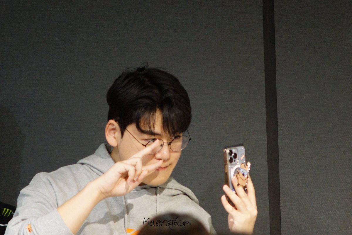 맹굼⁹⁸ tweet media