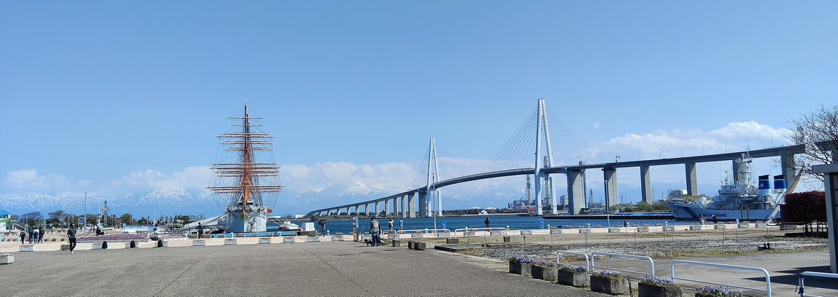 いちぱち@5月のGWは雪の妖精さんが富山襲来 tweet media