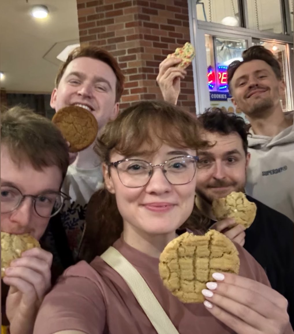 bamboozlerrs's tweet image. ITS THEMMMMMM