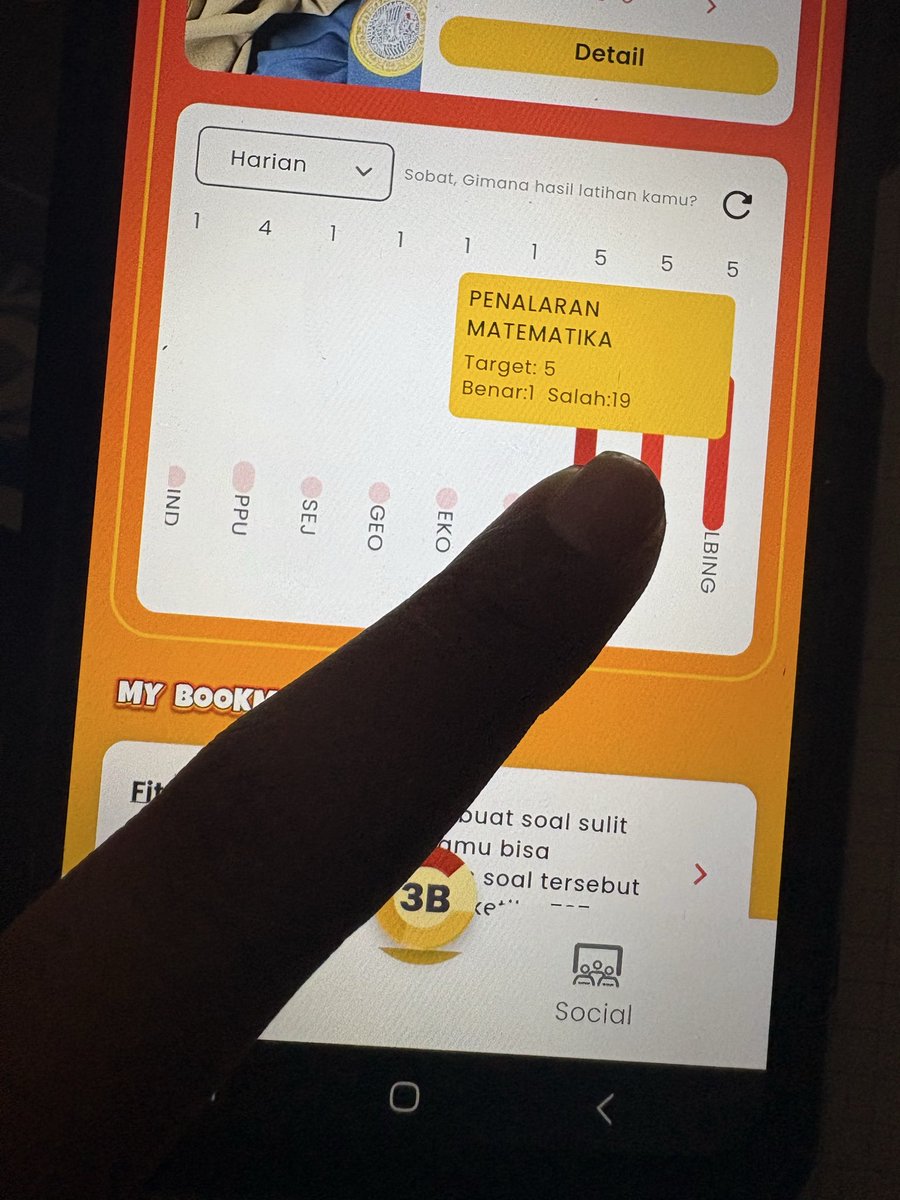 iamthevenomb tweet media