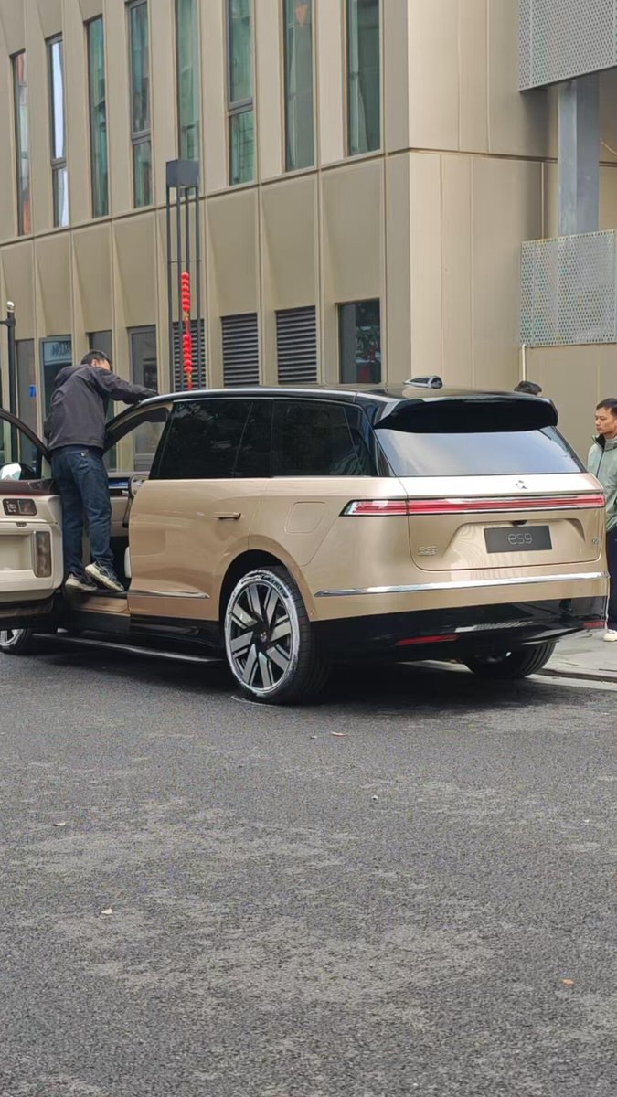 NIO Las Vegas tweet media