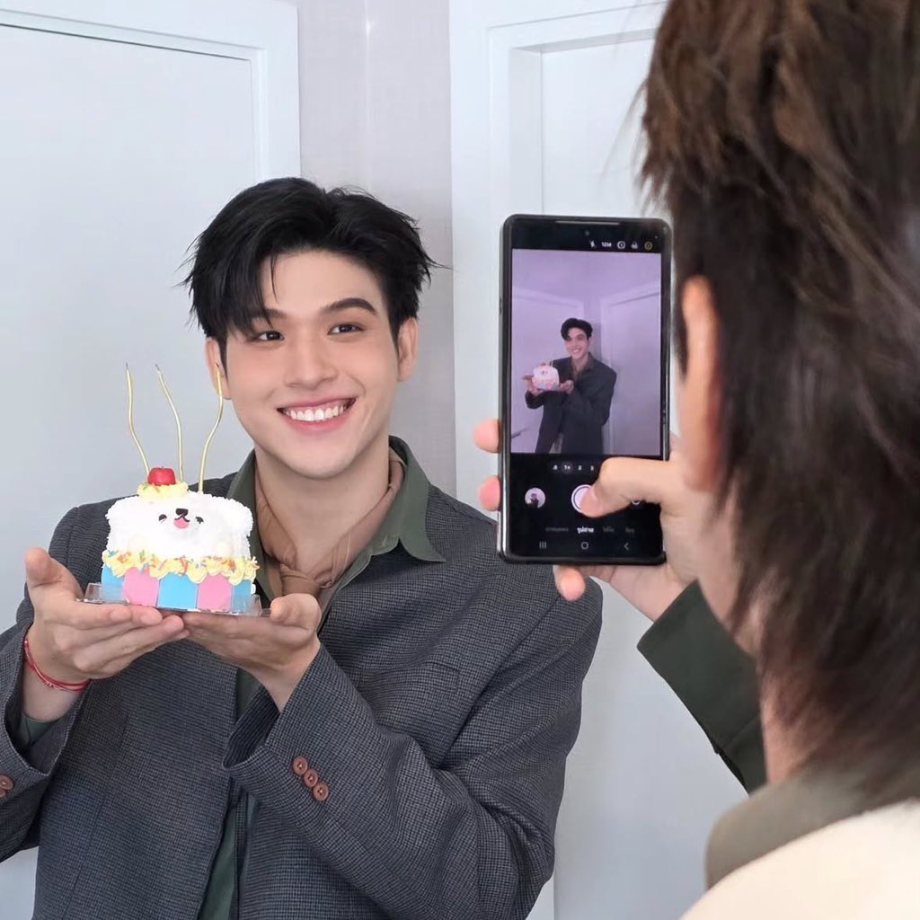 dasymwy's tweet photo. ไม่ใช่แค่ชาวเน็ตที่ชอบสกายผมสั้นนะ ยัยคนนั้นน่าจะชอบมากเหมือนกัน ถ่ายเขาออกมาหล่อทุกรูปอะ https://t.co/pzbyby6h7E