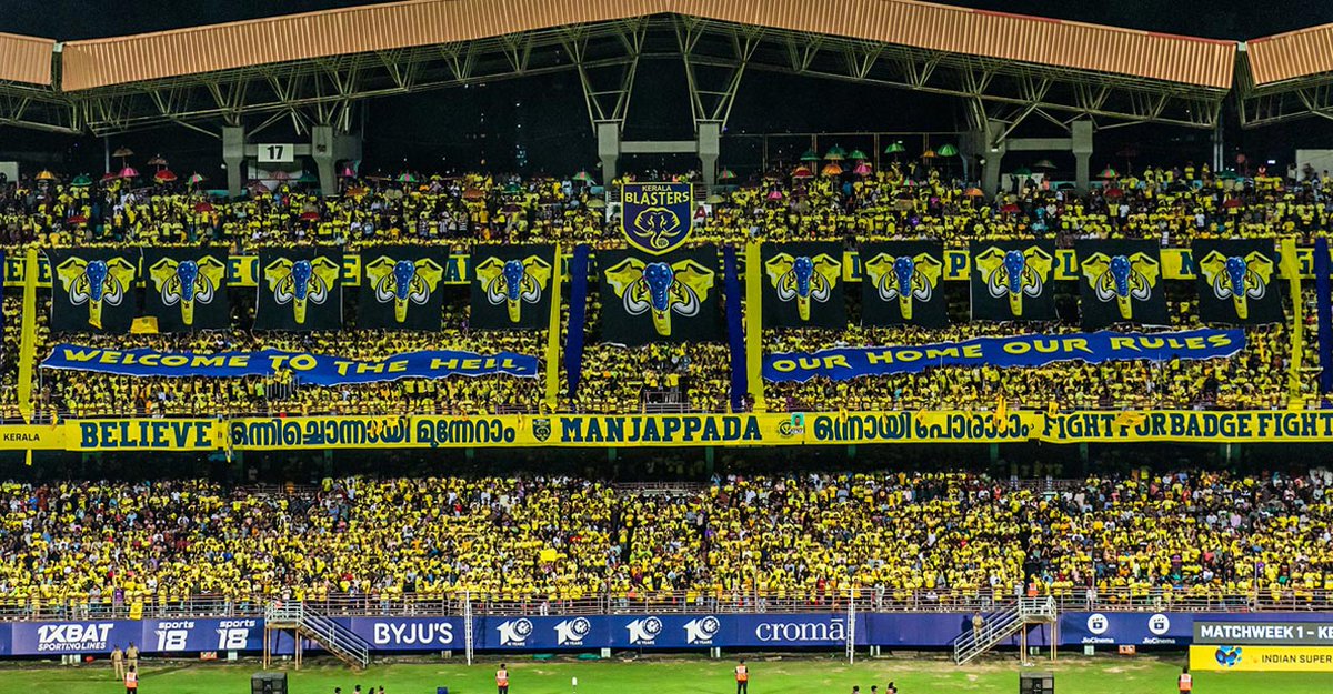 Football_IND15's tweet image. Kerala Blasters fans are the heartbeat of Indian football. Their loyalty is unmatched, but it’s painful to see it being taken for granted.
​Management needs to respect their loyalty.
Hope they understand from here .

 #KBFC #Manjappada #ISL