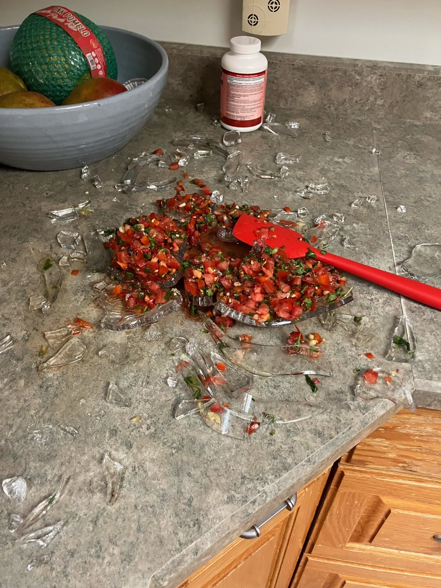 mathewecwood's tweet image. @PyrexUKOfficial yo what the heck #pyrex