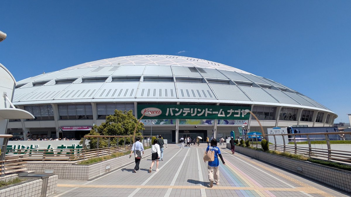 ユシー tweet media