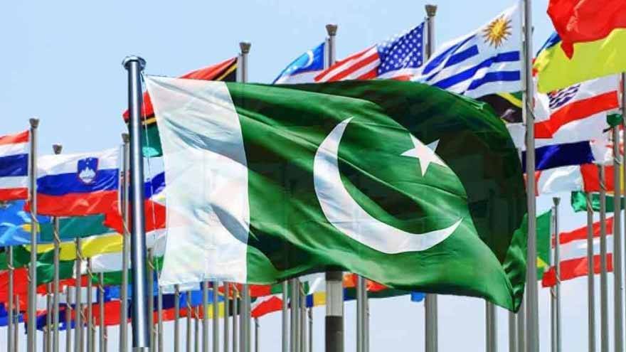 What a country !! Took a loan from the IMF, then stopped a potential World War, also attacked Afghanistan, talked ceasefire with China, then became a Global Peacemaker, also stood with Iran, then condemned attack on KSA, then negotiated with Trump while the nation watched PSL.