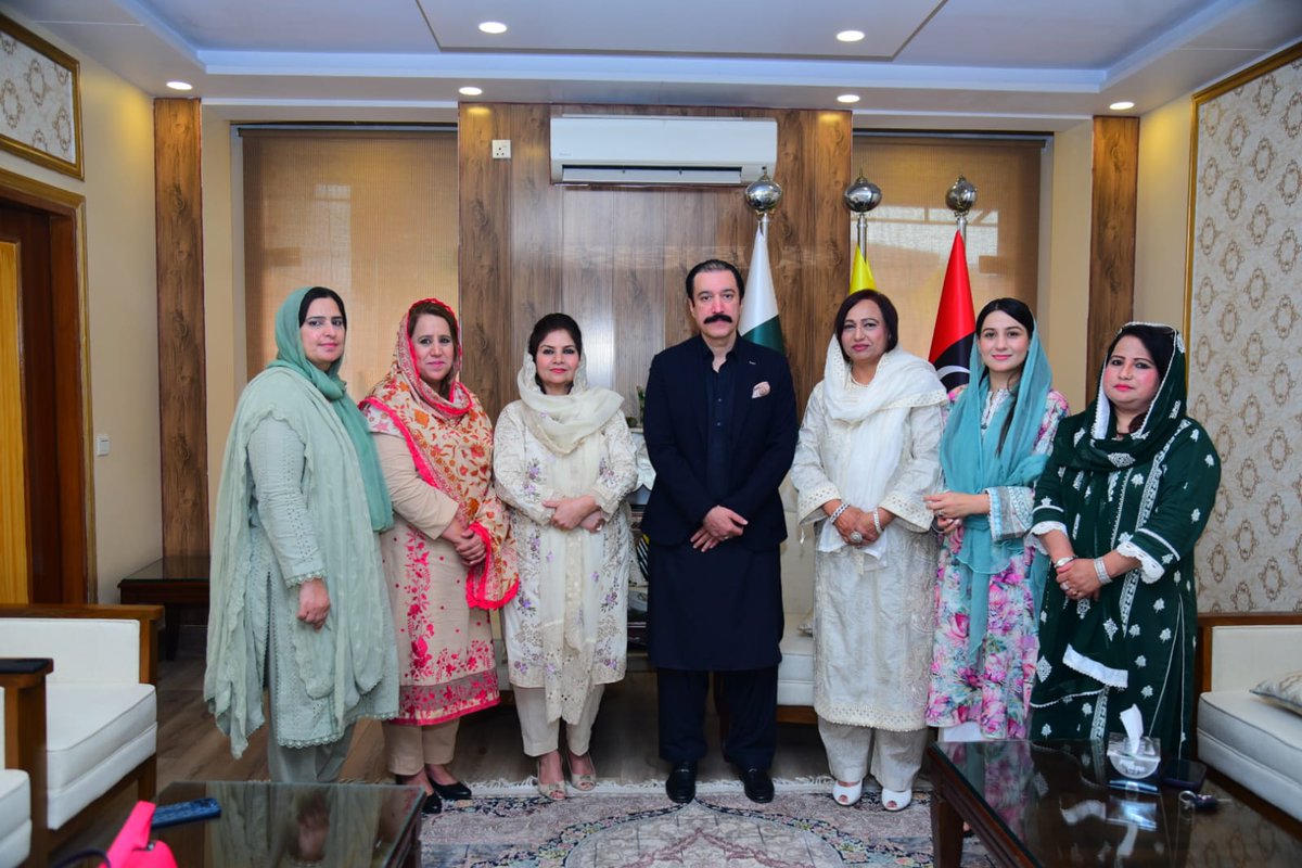 #بھٹو دے نعرے وجن 
وزیراعظم راجہ فیصل ممتاز راٹھور سےپیپلزپارٹی ازادکشمیر شعبہ خواتین کی صدر شاہین کوثر ڈار کی قیادت میں  عہدےداران خواتین کی ملاقات میڈیا کوریج 
#Admin social-media-te