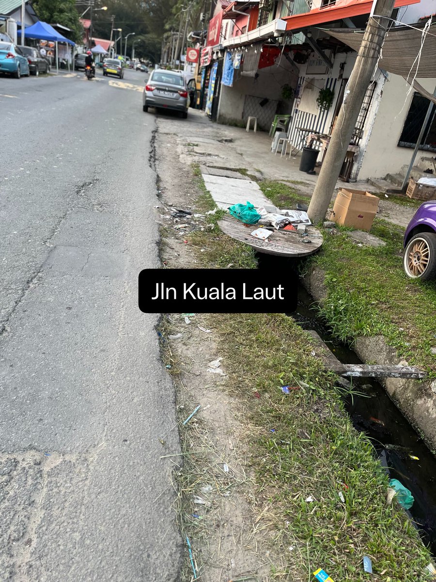 UrangSabah baini, sumua pun uncit, anak tiri bakan tweet media