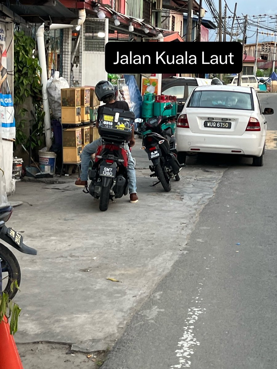 UrangSabah baini, sumua pun uncit, anak tiri bakan tweet media