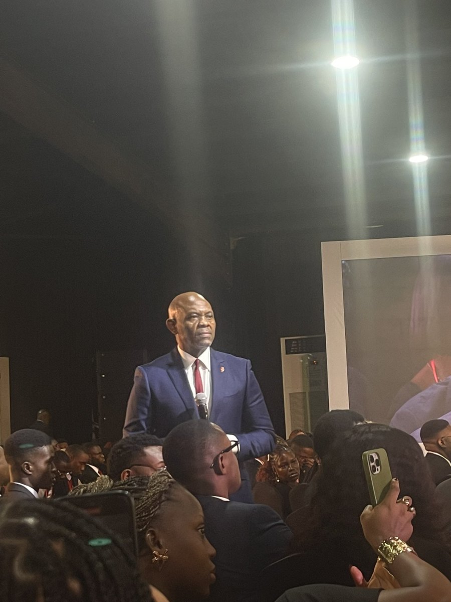 balanced contradiction tweet media