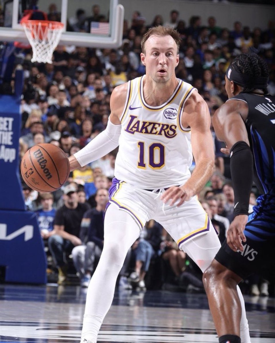 LakersMuse tweet media