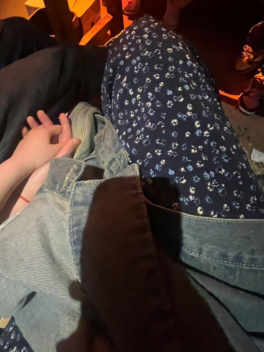 neigercnm's tweet photo. 对我来说最大的刺激就是和一个所有人都不知道我和他的亲密关系的情况下，和朋友们出去玩的时候找个地方偷偷瑟瑟 https://t.co/RvVYHtkXC7