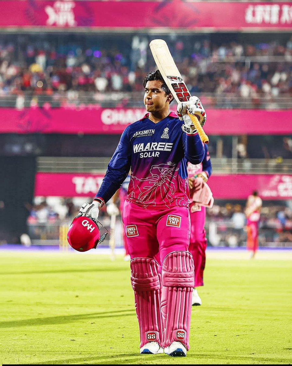 sinwer77's tweet photo. मैंने पहली बार ऐसा खिलाड़ी देखा है 💪हर किसी के सामने वैभव सूर्यवंशी बेखौफ खेल रहे हैं। हर शॉट में आत्मविश्वास, हर रन में एक अलग ही क्लास नजर आ रही है।💪👊 https://t.co/YtbFX9OHAE
