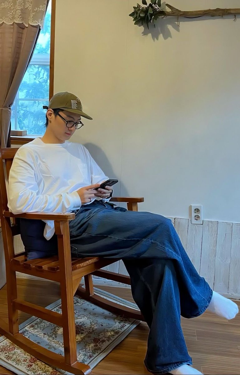 수현, miss art. tweet media