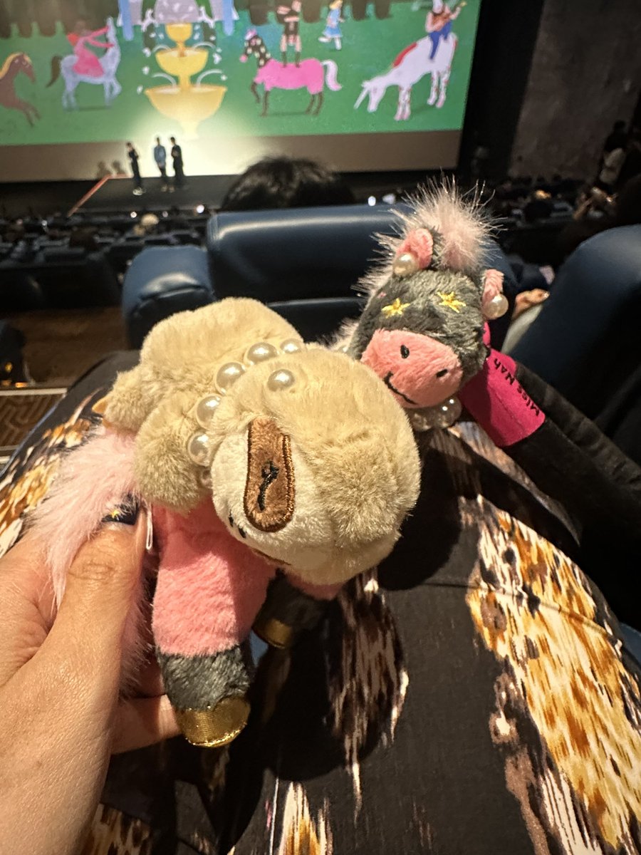 來，這邊劃線，打三顆星記號。 tweet media