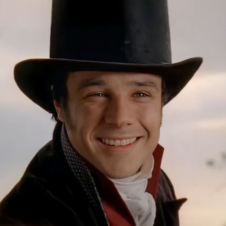 Aurora 🎭 tweet media