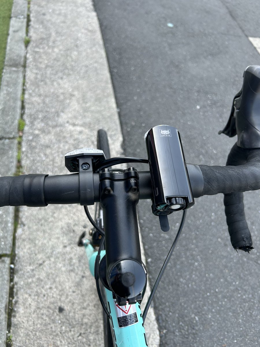 ゆるり tweet media