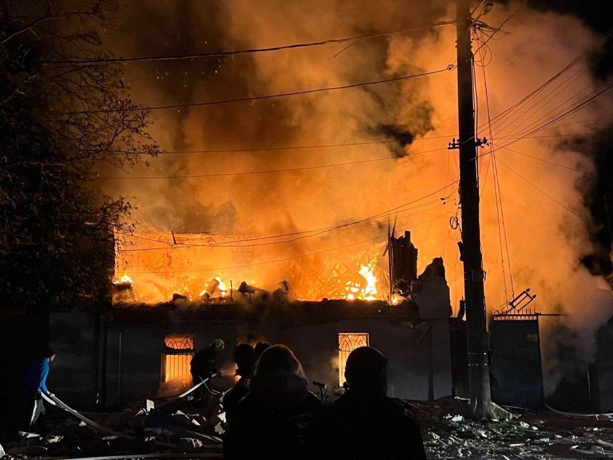 Двоє людей загинули внаслідок обстрілу житлового району в Одесі, ще двоє постраждалих перебувають у лікарні