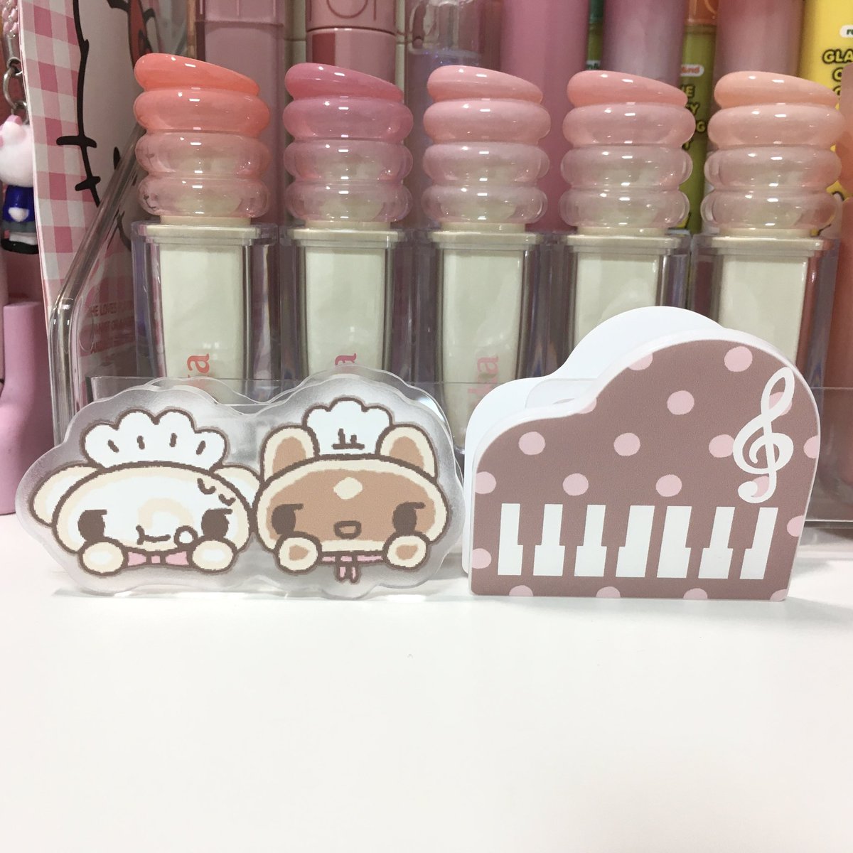 모어메로 tweet media