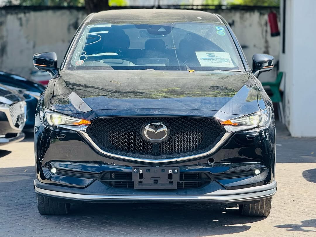 alasirimotors's tweet image. MAZDA CX5 AWD

Cash 3.5 Mill

2019 Model
DIESEL
New registration
Engine CC: 2,200cc💥
Genuine Mileage

Extras: , Power Steering, Power Windows, Air Conditioner, Digital AC Analogue, Electronic Stability, Multiple Airbags, TV / Monitor, CD/MD Player, Keyless Entry, Smart Key,