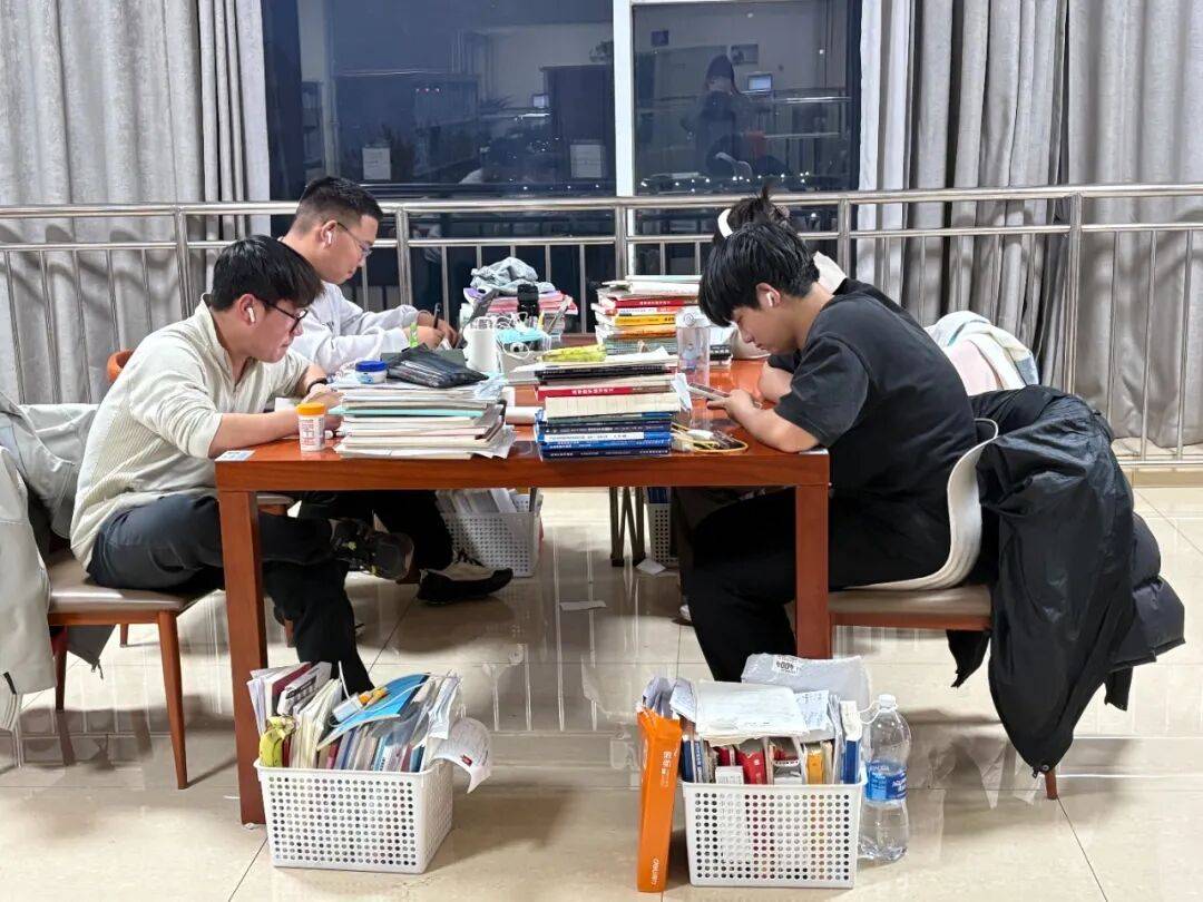 Sharlene tweet media