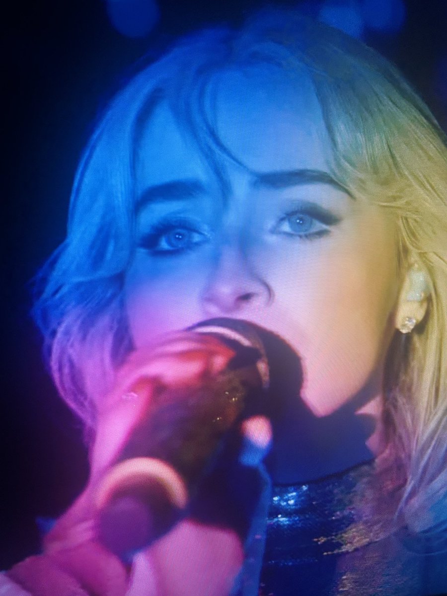 Parqora_'s tweet photo. Yall don’t understand how much her albums have helped for the last two years with dealing with relationship drama and heartache. 🩵 #sabrinacarpenter #coachella #brina #music https://t.co/WVliikiYv8