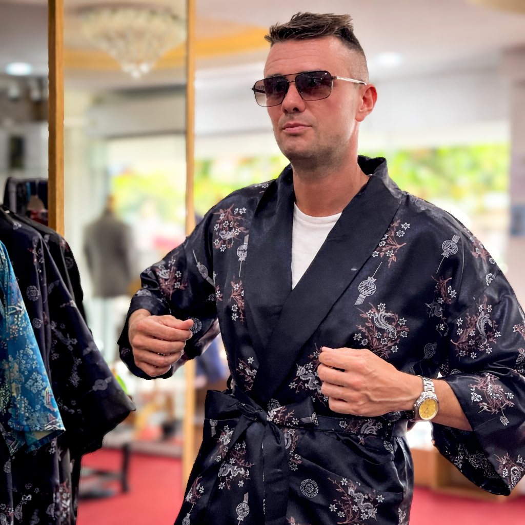 house_icon37471's tweet image. Taking measurements for the perfect fit ✂️
Final suit coming soon 👔

Free pickup &amp;amp; delivery in Bangkok
🌐 icontailorhouse.com
Worldwide delivery available 🌍

#CustomSuit #BangkokTailor #Menswear #PerfectFit #SuitStyle