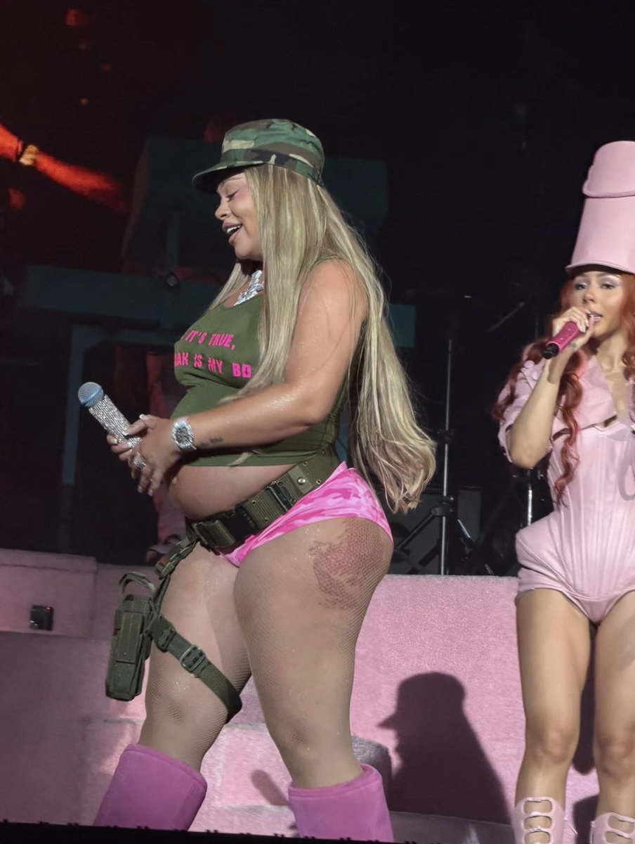 peacheslatto tweet media