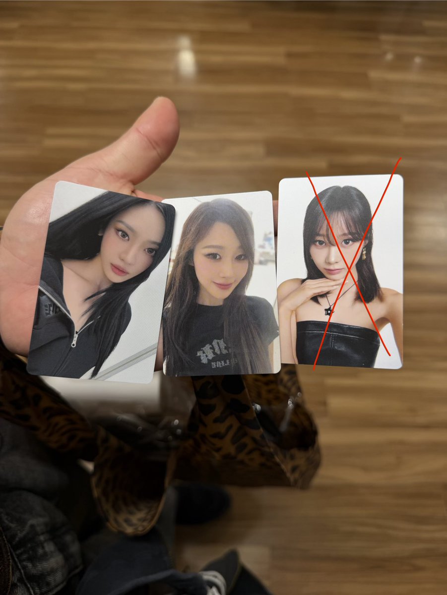 ^_−☆ tweet media