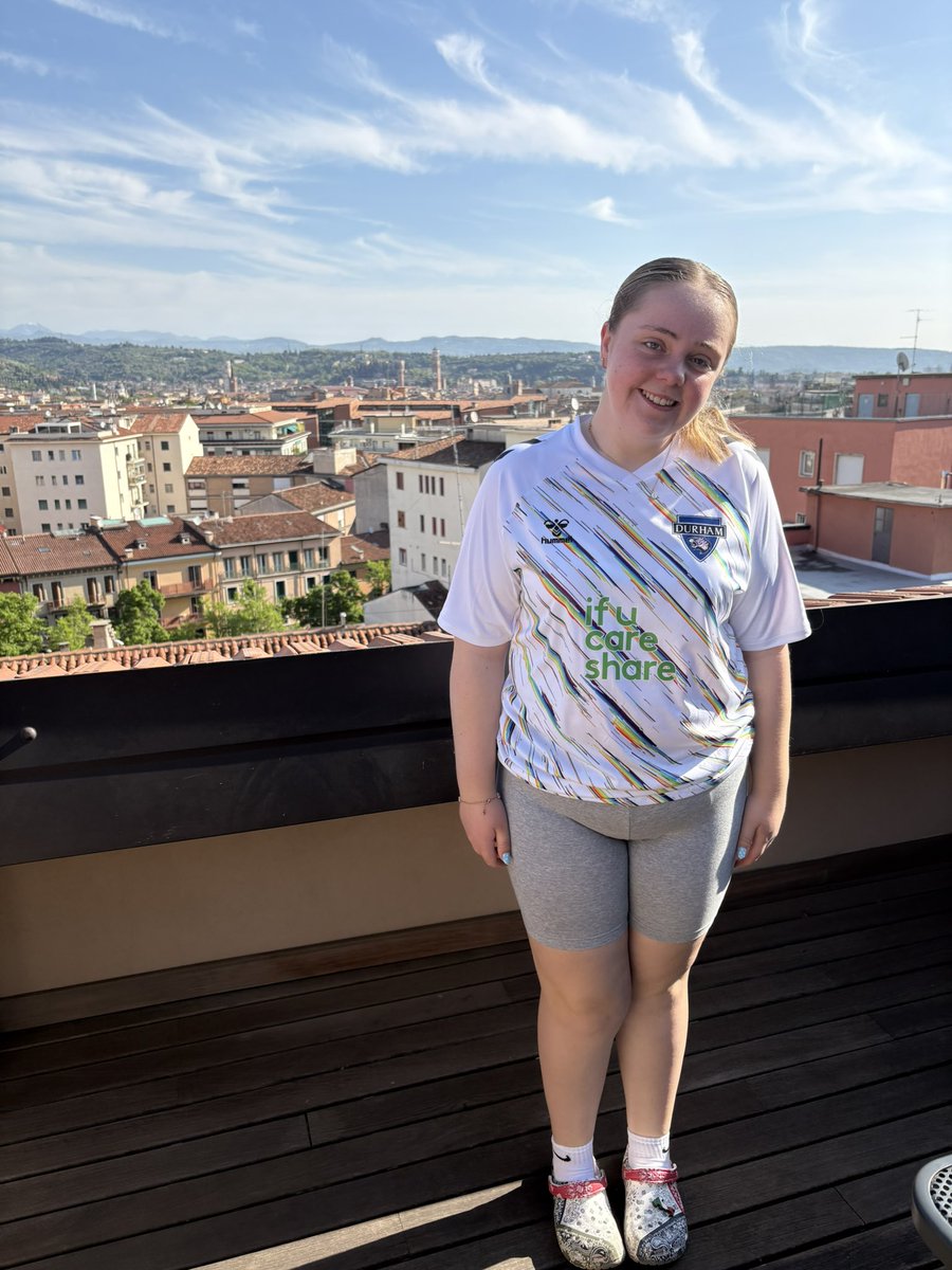 Away days at its peak…bringing the <a href="/DurhamWFC/">Durham Women FC</a> vibes to Italy this week #verona 🇮🇹
<a href="/SarahW_1991/">Sarah Wilson</a>