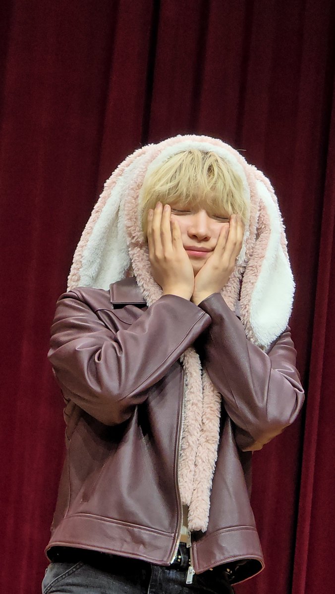 mybabydumpling_'s tweet photo. 260411 #정세운 뮤직코리아 대면
🐰🐰 https://t.co/Jfzvtc3CbT