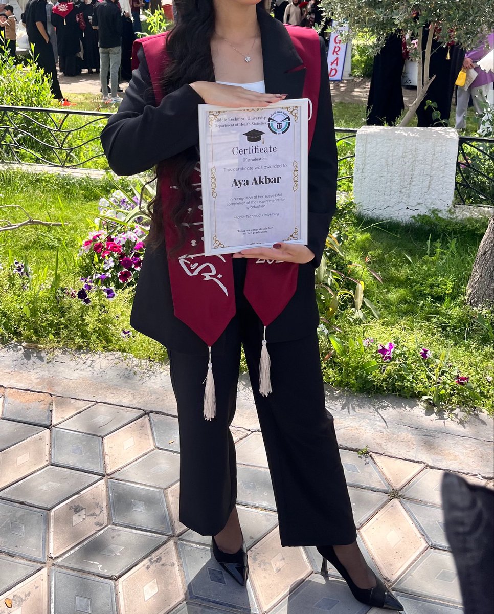 aayohq's tweet photo. 4/7🎓♥️ https://t.co/PQaQlzsgHH