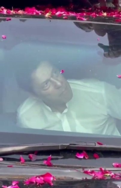 Hareem🍒 tweet media