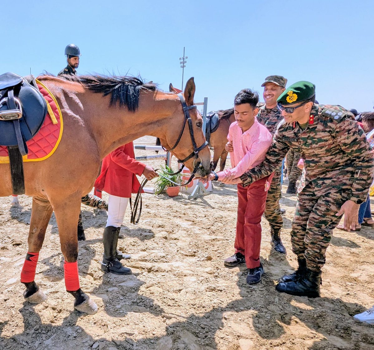 suryacommand's tweet image. "𝗛𝗲𝗮𝗹𝗶𝗻𝗴 𝘁𝗵𝗿𝗼𝘂𝗴𝗵 𝗰𝗼𝗻𝗻𝗲𝗰𝘁𝗶𝗼𝗻, 𝘀𝘁𝗿𝗲𝗻𝗴𝘁𝗵 𝘁𝗵𝗿𝗼𝘂𝗴𝗵 𝗰𝗮𝗿𝗲."

On #WorldAutismAwarenessDay, Military Hospital,#Meerut organised an Equine Therapy session at RVC Centre &amp;amp; College for children of ASHA School, fostering emotional bonding, sensory