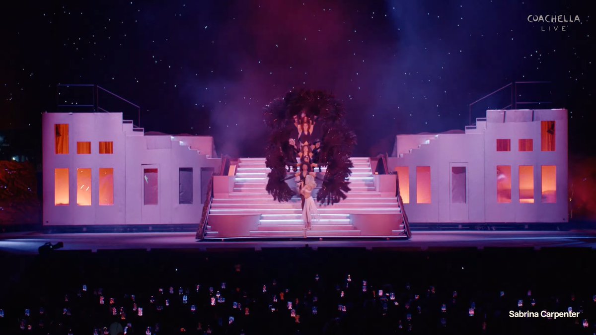 's tweet image. the life of a showgirl ❤️‍🔥 #sabchella