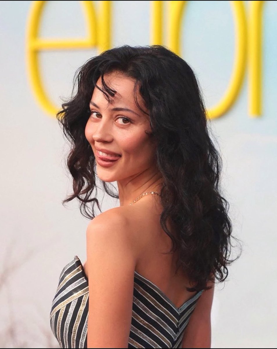 KAROLCHELLA♡ tweet media