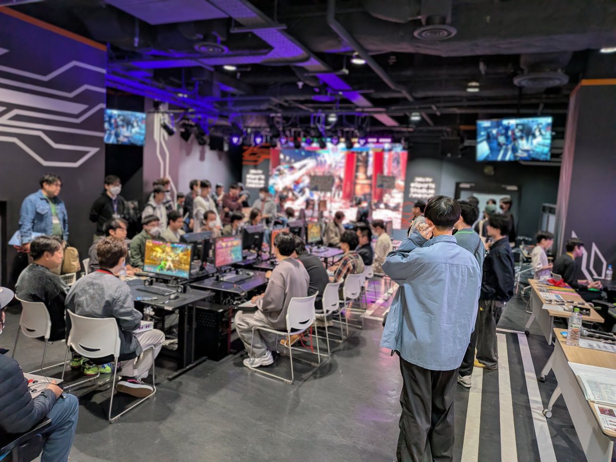 ハメ・ナ・ゲル将軍 tweet media