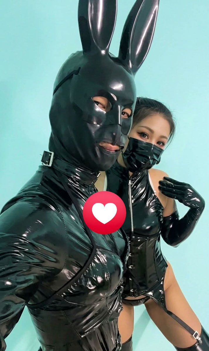 i love latex rubber xxx💋💋👙 tweet media