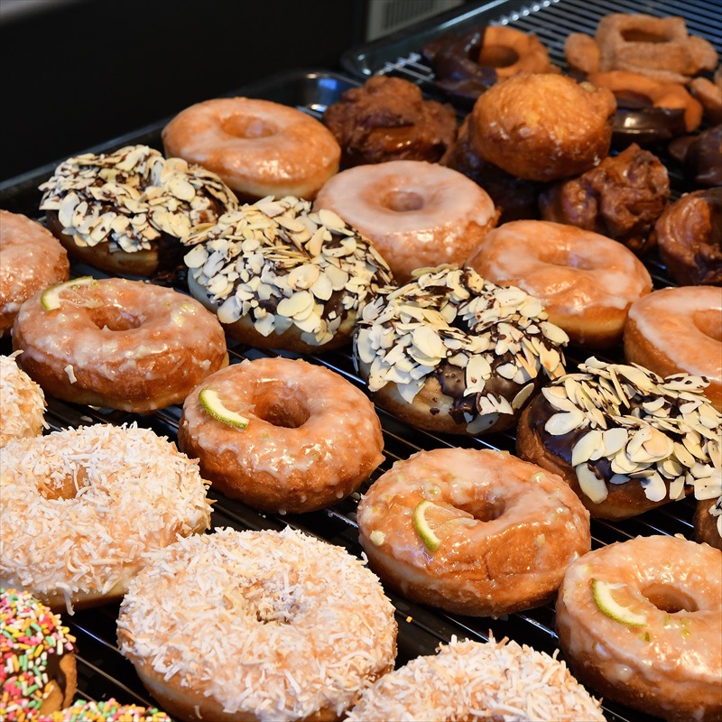 omotesando_info's tweet image. 「RACINES DONUT&amp;amp;ICE CREAM（ラシーヌ ドーナツ&amp;amp;アイスクリーム）」さんのドーナツ(｡•̀ω•́)b✧ 

#ドーナツ #ドーナッツ #Donuts #Donut #表参道 #表参道グルメ