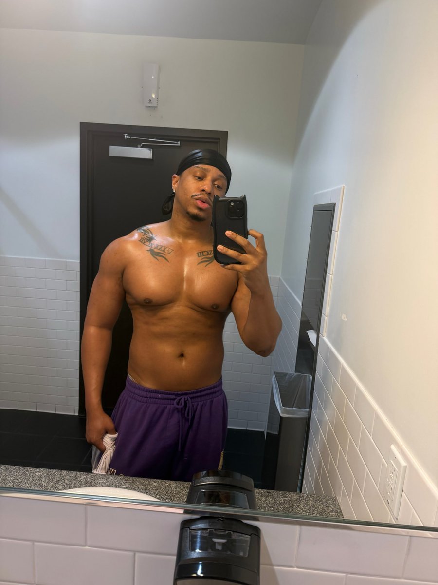 Chant God tweet media