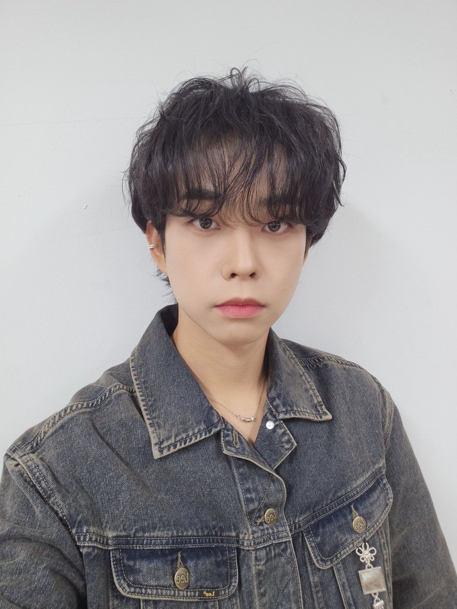 왈르르 tweet media