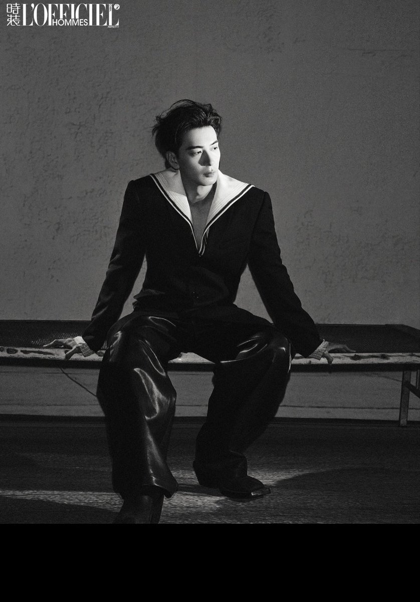 L'Officiel ฉบับเดือนเมษายน

#LOfficielHommes 
#เฉินซิงซวี่ #ChenXingxu 
#陈星旭
#OliverChen