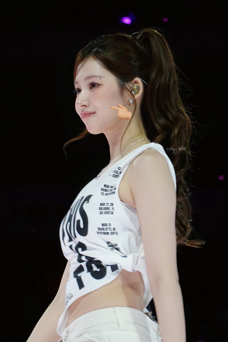 ItsYyde's tweet image. 260410 THIS IS FOR IN DETROIT

볼살 꼬집기!

#SANA #사나 
#TWICE #트와이스 #THISISFOR
#THISISFOR_DETROIT 
#TWICE_THISISFOR_WORLD_TOUR
#TWICE_THISISFOR_WORLD_TOUR_IN_DETROIT