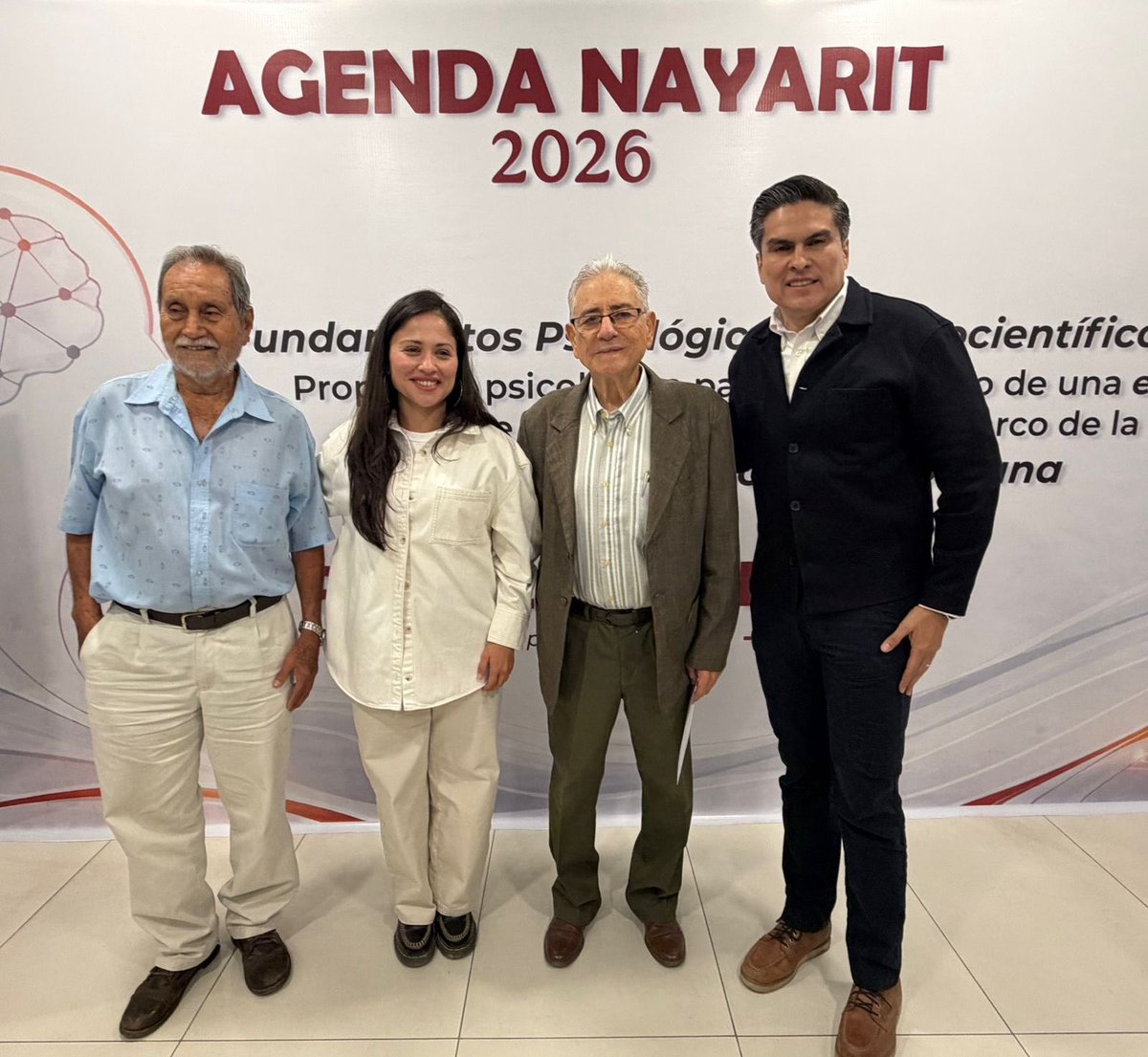 En el marco de la Agenda Nayarit, convocada por el senador <a href="/PavelJareroVa/">Pável Jarero</a>, compartimos la conferencia del Dr. Orlando Valera sobre los fundamentos neurocientíficos de la IA y su propuesta para fortalecer una educación de calidad en Nayarit, en el marco de la Nueva Escuela