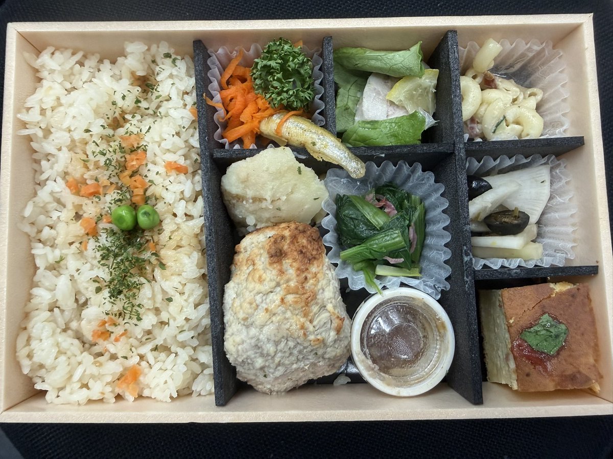 早川 丈二 tweet media