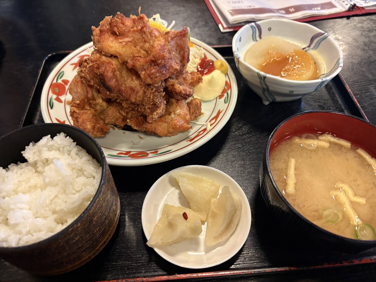 ひず tweet media