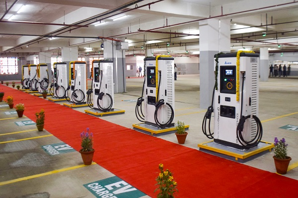 InvGurInd's tweet image. Delhi government seeks feedback on draft EV policy 2026 to promote clean mobility

investmentguruindia.com/newsdetail/del…

#Industry #Electricvehicle @DelhiGovDigital  #InternalCombustionEngine #Investmentguruindia